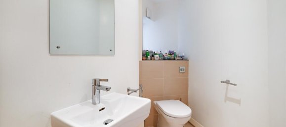 3 bedrooms Apartment in London, United Kingdom No. 9925 13