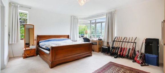 3 bedrooms Apartment in London, United Kingdom No. 9925 6
