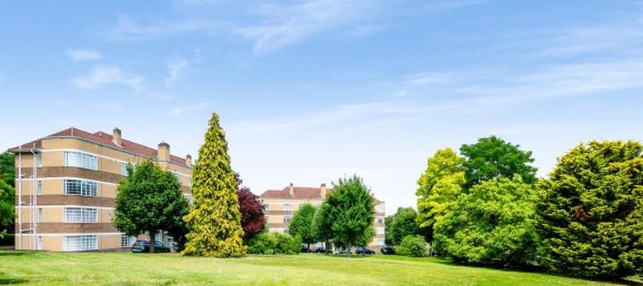 3 bedrooms Apartment in London, United Kingdom No. 9925 11