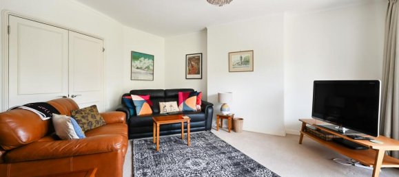 3 bedrooms Apartment in London, United Kingdom No. 9925 4