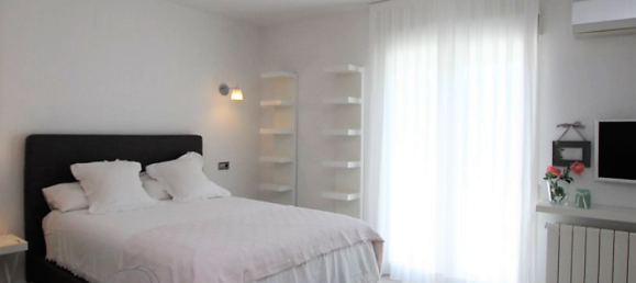 4 bedrooms Villa in Moraira, Spain No. 4401 16