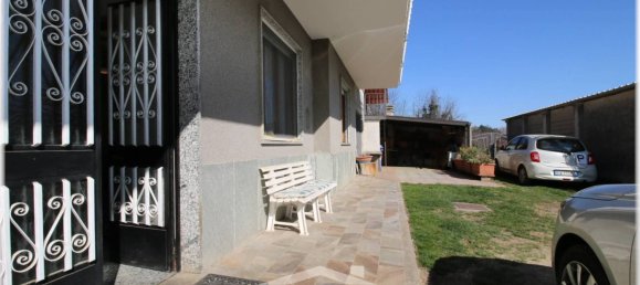 2 bedrooms Villa in Villarbasse, Italy No. 98442 11