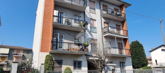 3 rooms Apartment in Carugate, Italy No. 15071 40