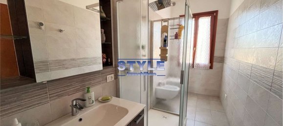 Casa de 6 habitaciónes en Mira, Italy No. 60570 11