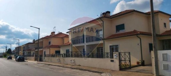 308m² Land in Casal Comba, Portugal No. 66540 2