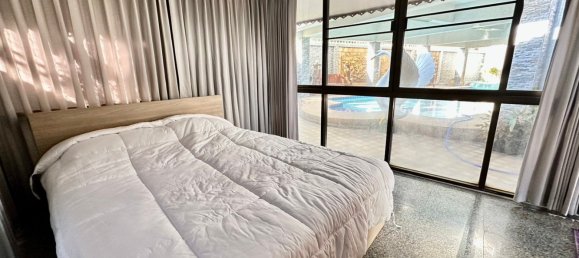 6 bedrooms Cafe / restaurant in Pattaya, Thailand No. 8394 8