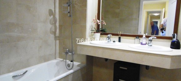 3 bedrooms Penthouse in Marbella, Spain No. 65941 14