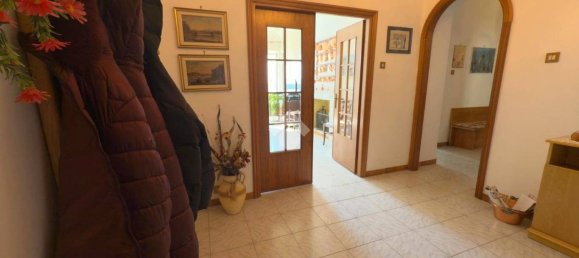 3 bedrooms Apartment in Genoa, Italy No. 15731 7