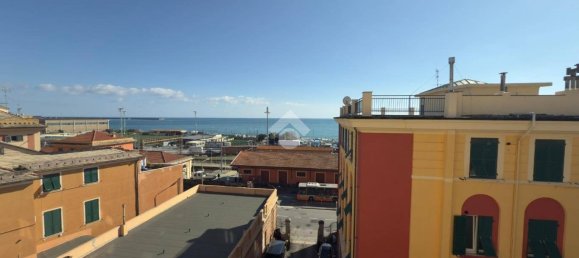 3 bedrooms Apartment in Genoa, Italy No. 15731 4