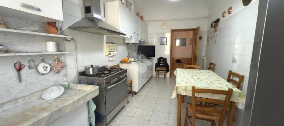 3 bedrooms Apartment in Genoa, Italy No. 15731 16