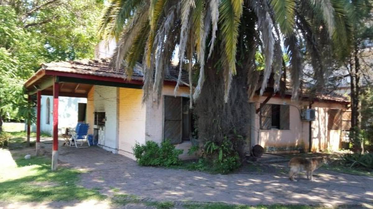 3 bedrooms House in Almirante Brown, Argentina No. 91379