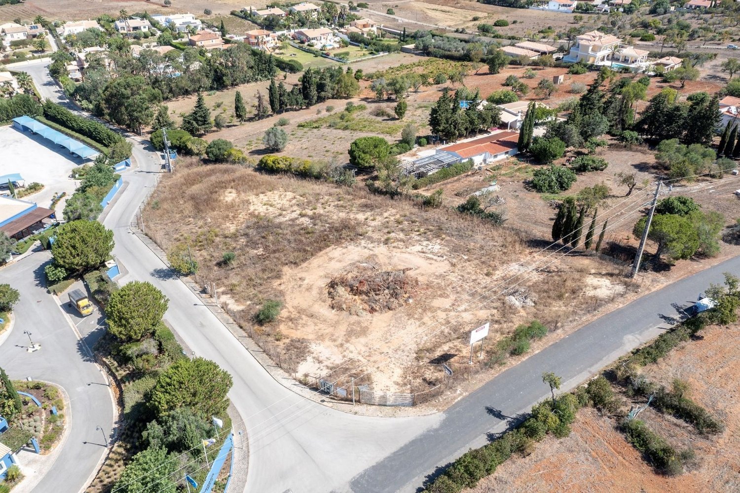 960m² Land in Luz, Portugal No. 210118