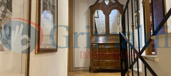 5 rooms Villa in Rome, Italy No. 11929 6