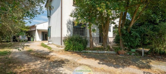 7 bedrooms House in Tresignana, Italy No. 328500 5