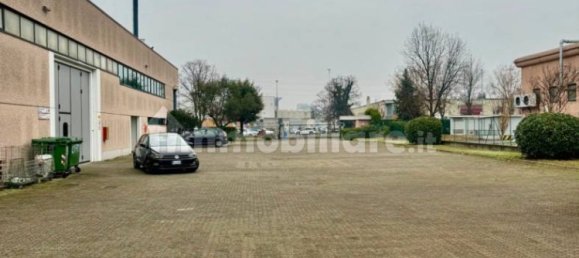 3590m² Warehouse in Caponago, Italy No. 311098 11