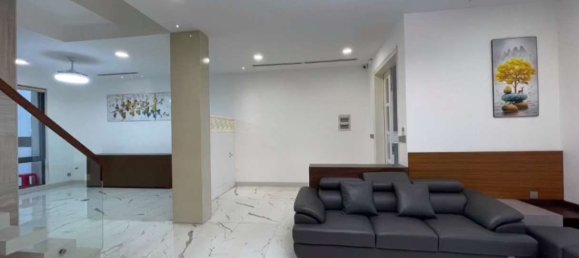 126m² Townhouse in District 7, Vietnam No. 15705 4