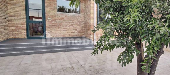 Дом с 3 спальнями в Феррандина, Италия № 189037 7