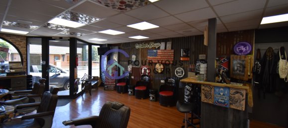 90m² Commercial property in Bully-les-Mines, France No. 263406 9