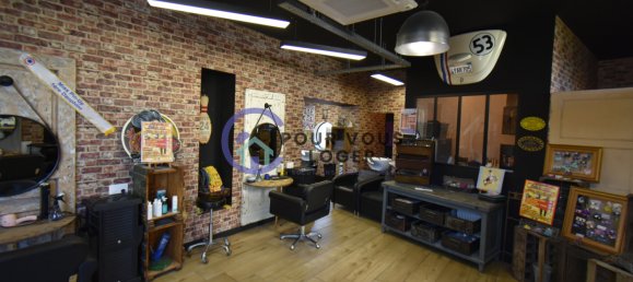 90m² Commercial property in Bully-les-Mines, France No. 263406 5