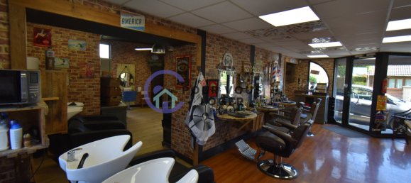 90m² Commercial property in Bully-les-Mines, France No. 263406 7