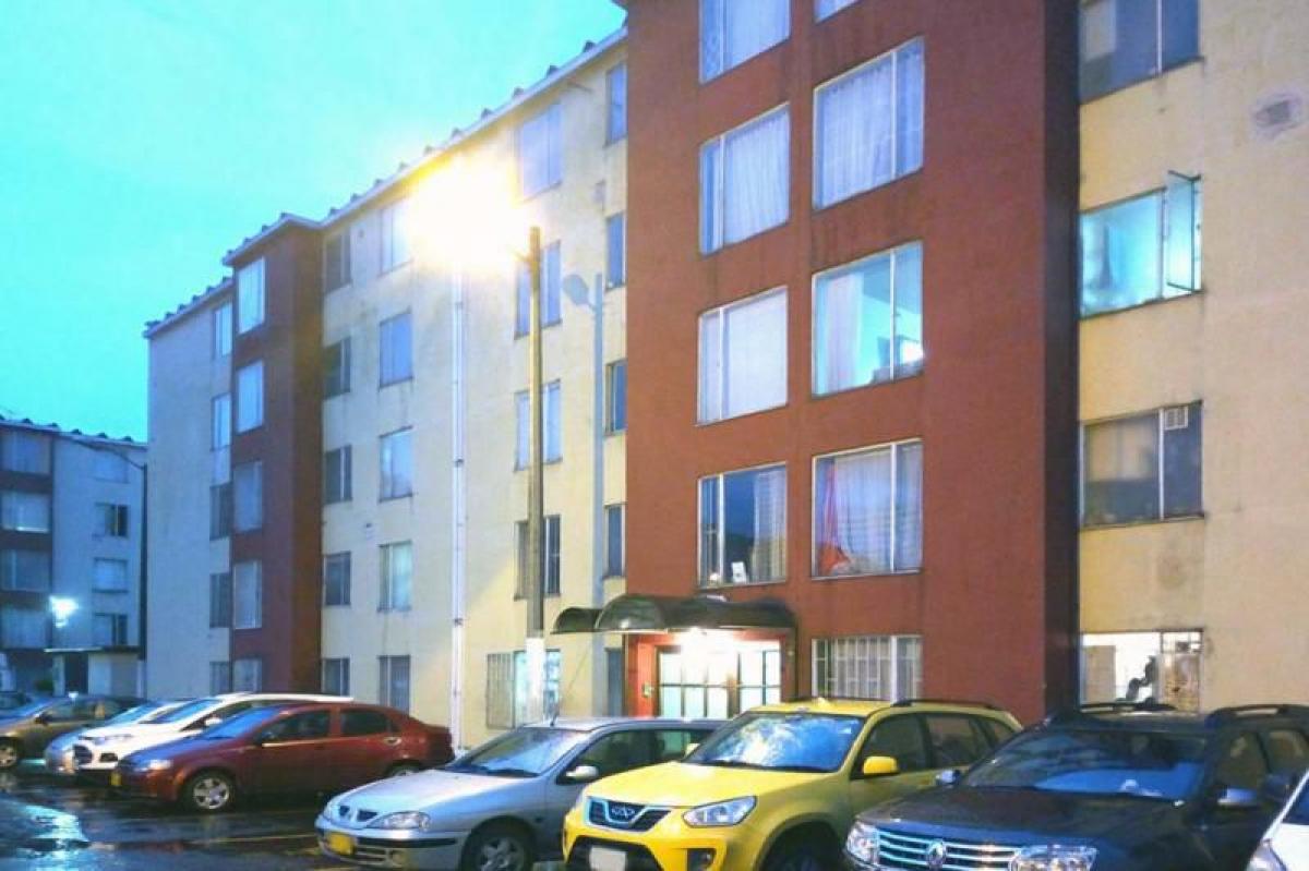 2 bedrooms House in Bogota, Colombia No. 11847