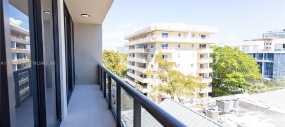 3 dormitorios propiedad comercial en venta en Miami, Miami-Dade, Florida, USA № 614581 22