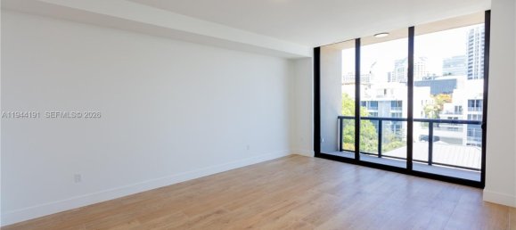 3 dormitorios propiedad comercial en venta en Miami, Miami-Dade, Florida, USA № 614581 19