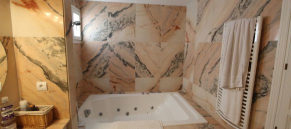 5 bedrooms Villa in San Roque, Spain No. 29224 33