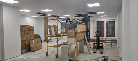 Escritório em Santa Perpetua De Mogoda, Spain 120 m² N.º 158358 6