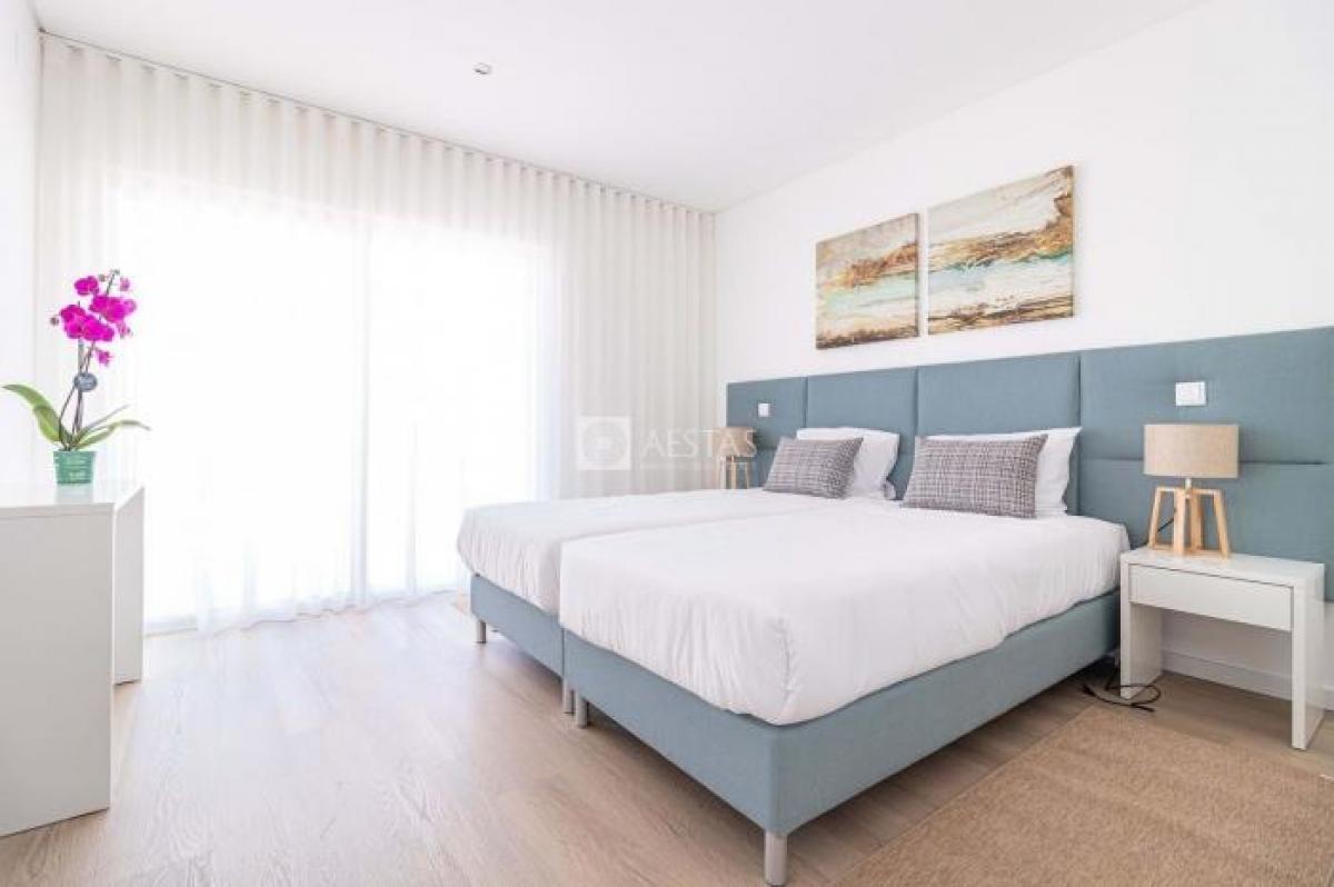 3 bedrooms Villa in Lagoa, Portugal No. 6036