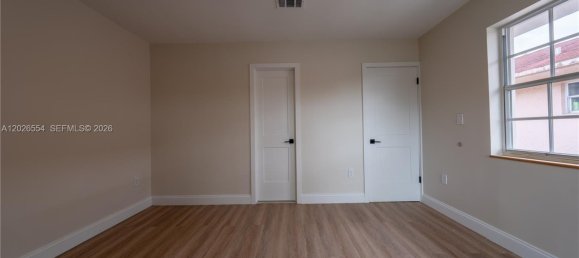 3 bedrooms Villa for rent in Miami, Miami-Dade, Florida, USA № 615052 3