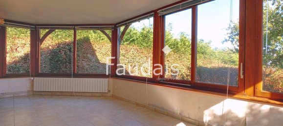 3 bedrooms House in Calvados, France No. 358823 5