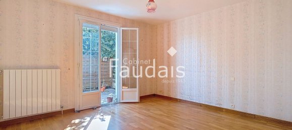 3 bedrooms House in Calvados, France No. 358823 8