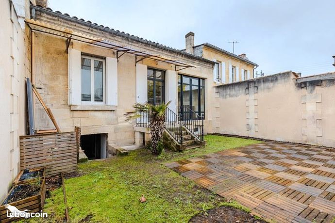 3 bedrooms House in Libourne, France No. 278077