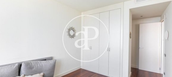 3 bedrooms Penthouse in Sant Marti, Spain No. 19247 15