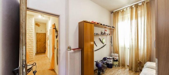 Apartamento de 4 habitaciónes en Monza, Italy No. 19921 24