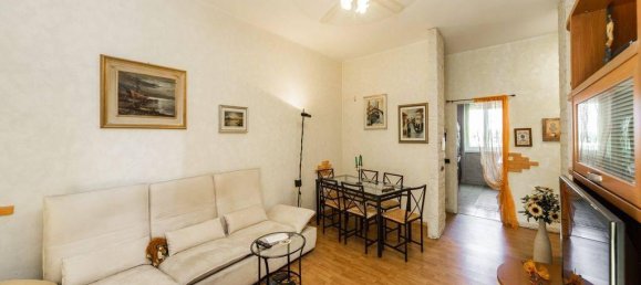 Apartamento de 4 habitaciónes en Monza, Italy No. 19921 2