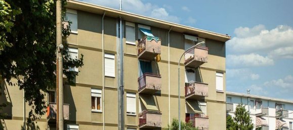 Apartamento de 4 habitaciónes en Monza, Italy No. 19921 5