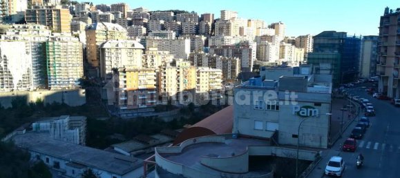 Apartamento T2 em Genoa, Italy N.º 108666 10