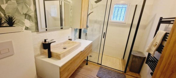 4 bedrooms House in Apt, France No. 355644 9