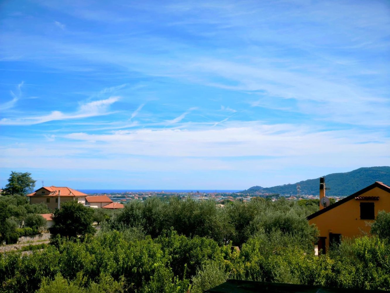 3غرفة شقة في Albenga, Italy رقم 276673