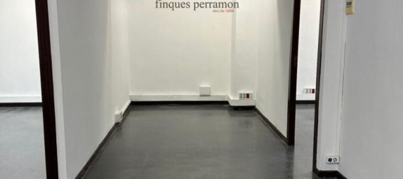 165m² Commercial property in Gracia, Spain No. 62403 7