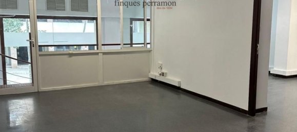 165m² Commercial property in Gracia, Spain No. 62403 10