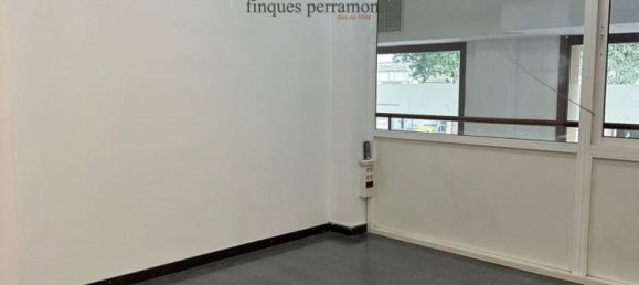 165m² Commercial property in Gracia, Spain No. 62403 12