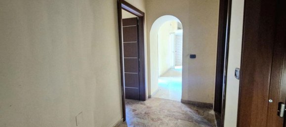 3 rooms Apartment in Caivano, Italy No. 285239 2