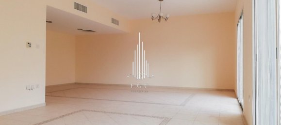 4 bedrooms Villa in Abu Dhabi, UAE No. 40002 11
