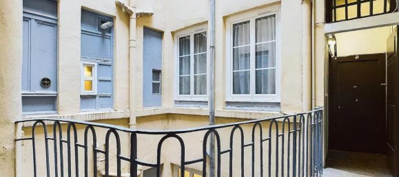 2-salle Appartement à Lyon, France No. 302757 3