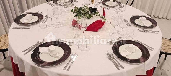 2-salle Propriété commerciale à Florence, Italy No. 39971 3