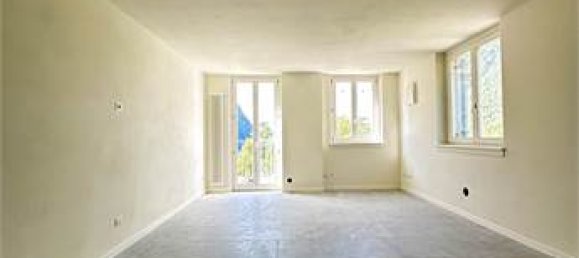 1 bedroom Apartment in San Giacomo Filippo, Italy No. 377704 8