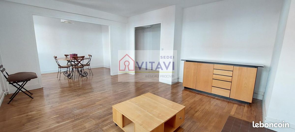 2 bedrooms Apartment in Beauvais, France No. 69043